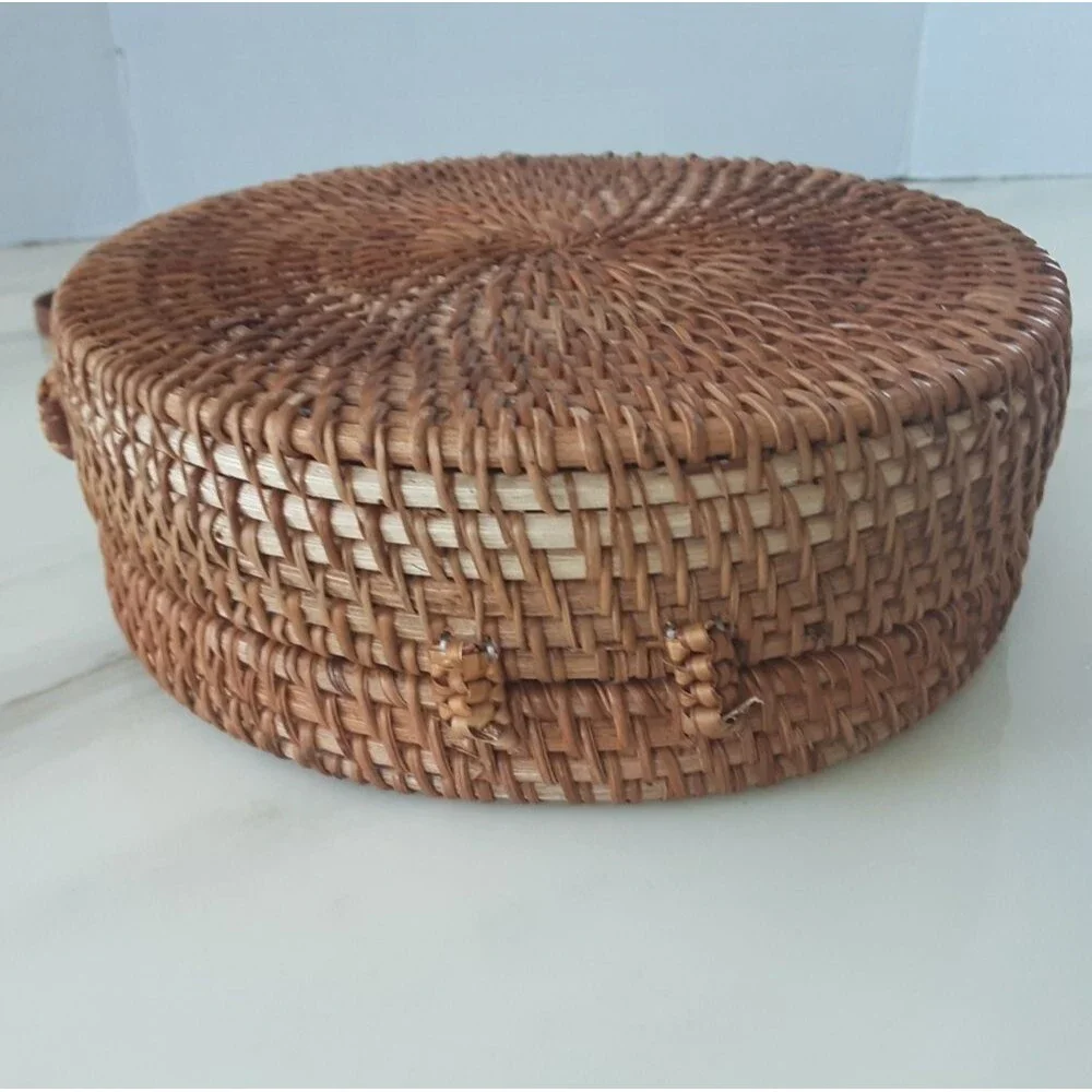 SAVANNAH Natural Fiber Rattan Round Woven Caramel Crossbody Bag NWT